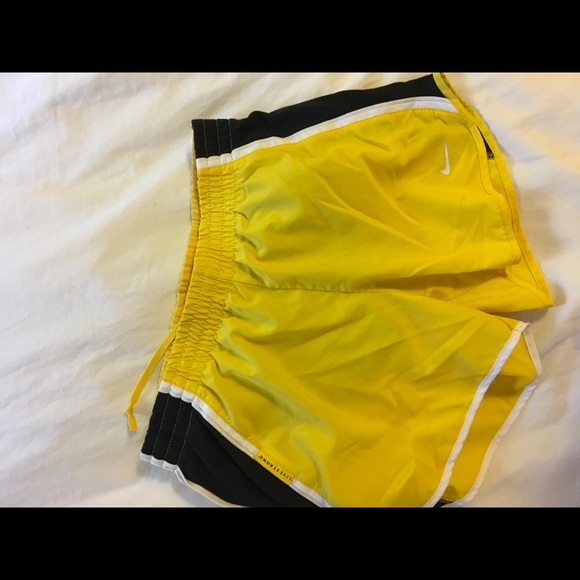 Nike Livestrong Short XS - Picture 1 of 2
